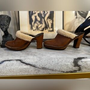 Donald J Pliner BHappy Leather Sport Mules with Sherpa Trim Size 8.5M